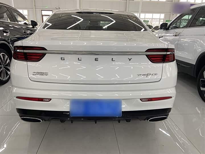 Фото 10 - Geely Preface