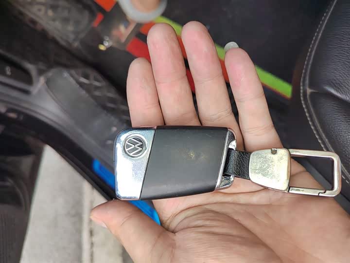 Фото 12 - Volkswagen Passat