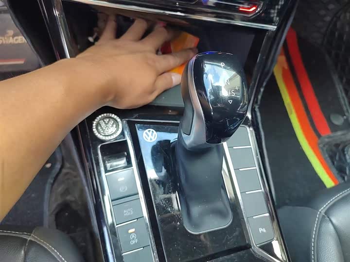 Фото 7 - Volkswagen Passat