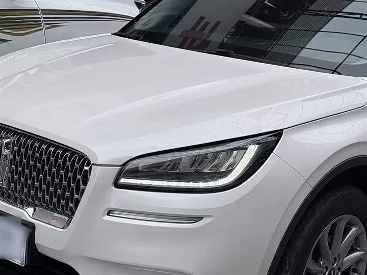 Фото 6 - Lincoln Corsair