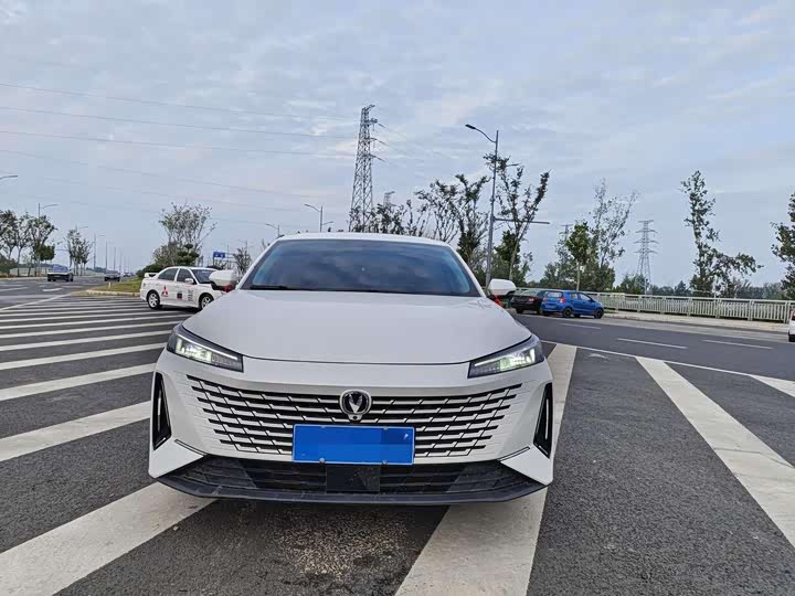 Фото 2 - Changan Yida