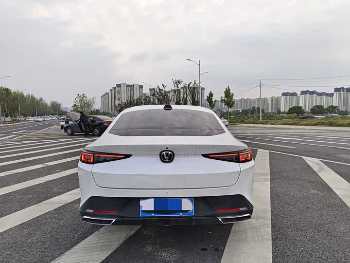 Фото 9 - Changan Yida