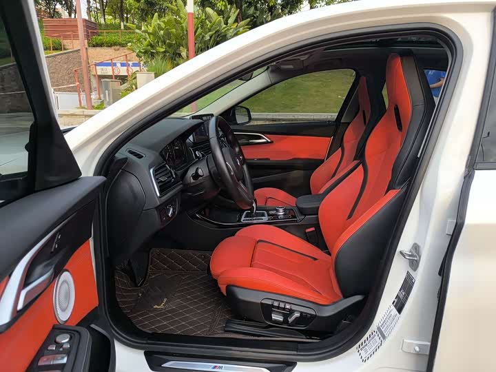 Фото 10 - BMW 1 Series