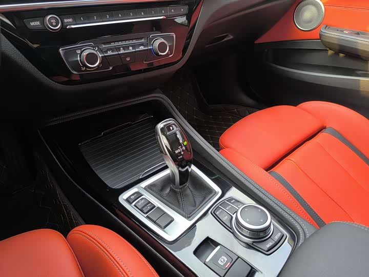 Фото 17 - BMW 1 Series