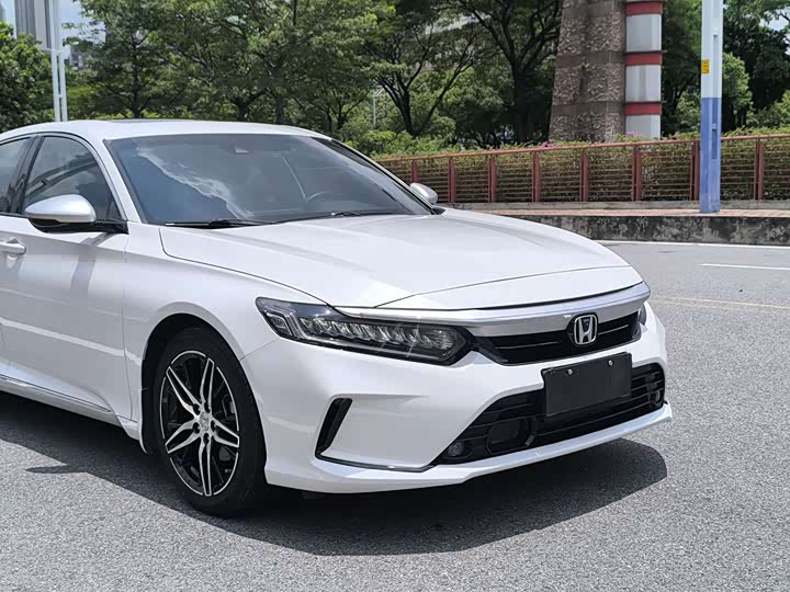 Фото 10 - Honda Inspire