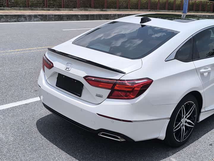 Фото 12 - Honda Inspire