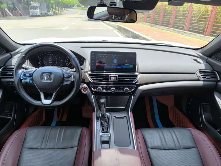 Фото 21 - Honda Inspire