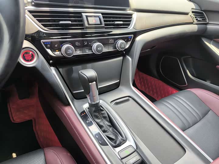 Фото 26 - Honda Inspire