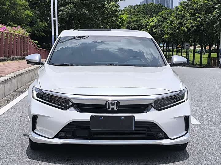 Фото 3 - Honda Inspire