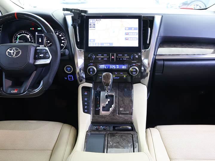 Фото 15 - Toyota Vellfire