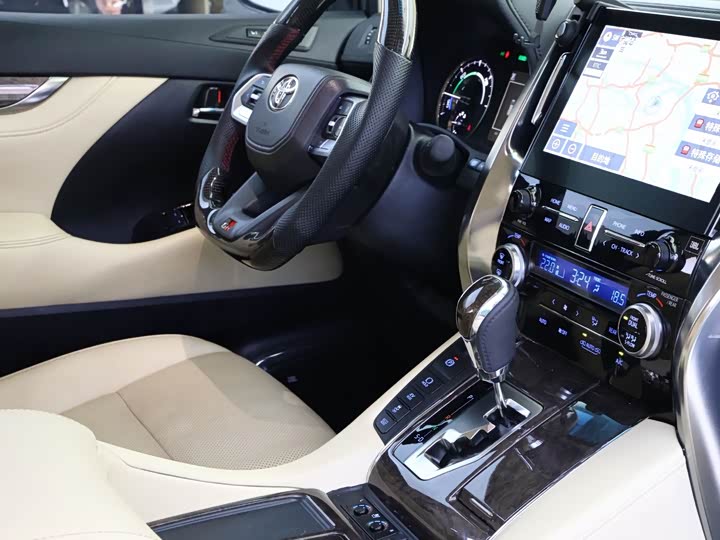 Фото 16 - Toyota Vellfire