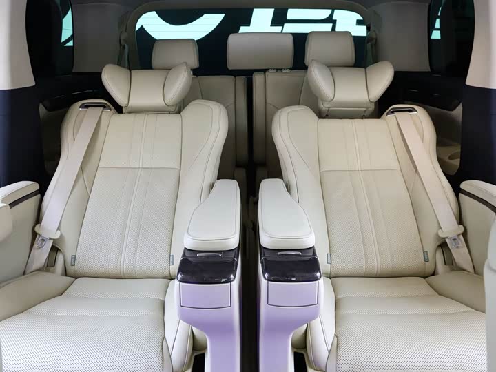 Фото 17 - Toyota Vellfire