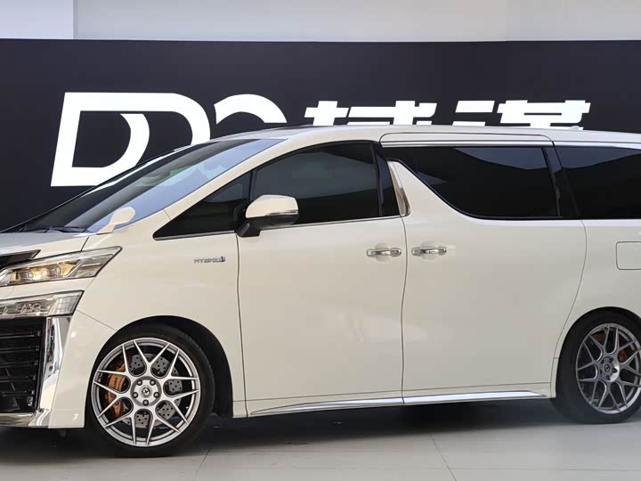 Фото 4 - Toyota Vellfire