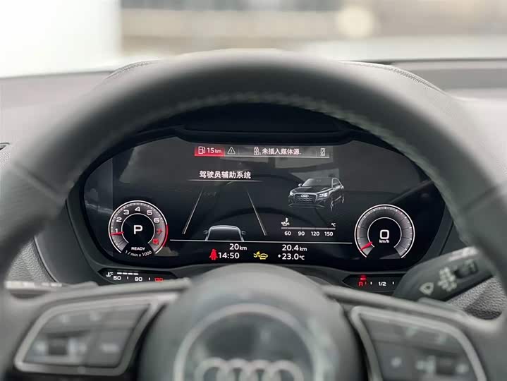 Фото 13 - Audi Q2L