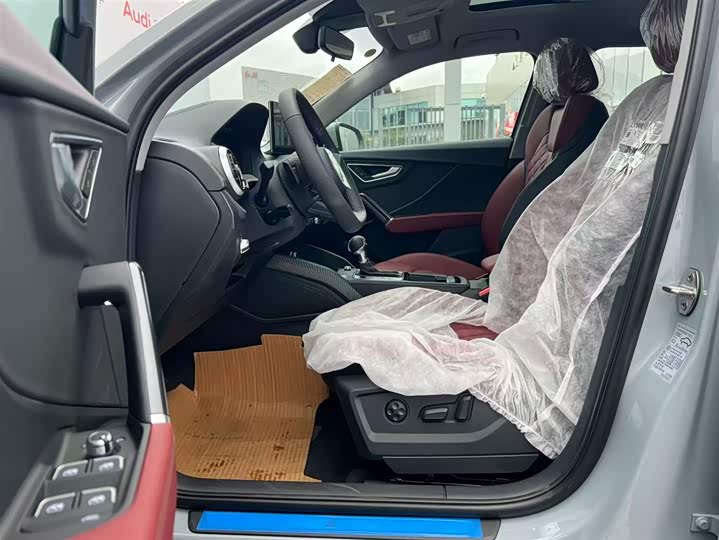 Фото 14 - Audi Q2L