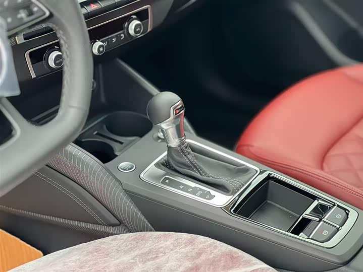 Фото 20 - Audi Q2L