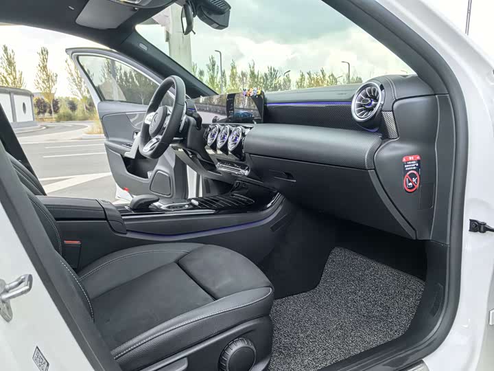 Фото 14 - Mercedes-Benz A-Class