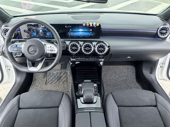 Фото 8 - Mercedes-Benz A-Class