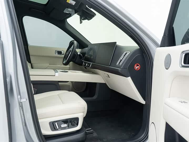 Фото 17 - LiXiang L9