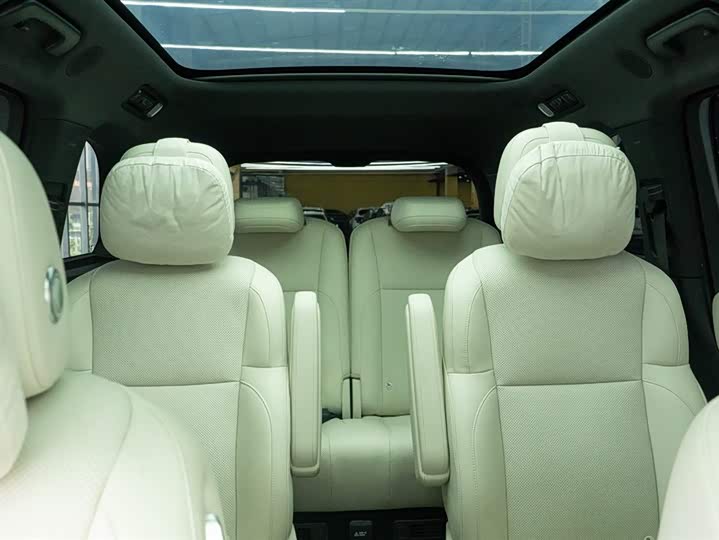 Фото 18 - LiXiang L9