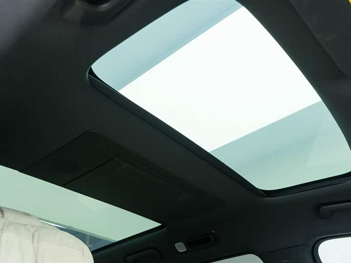 Фото 24 - LiXiang L9