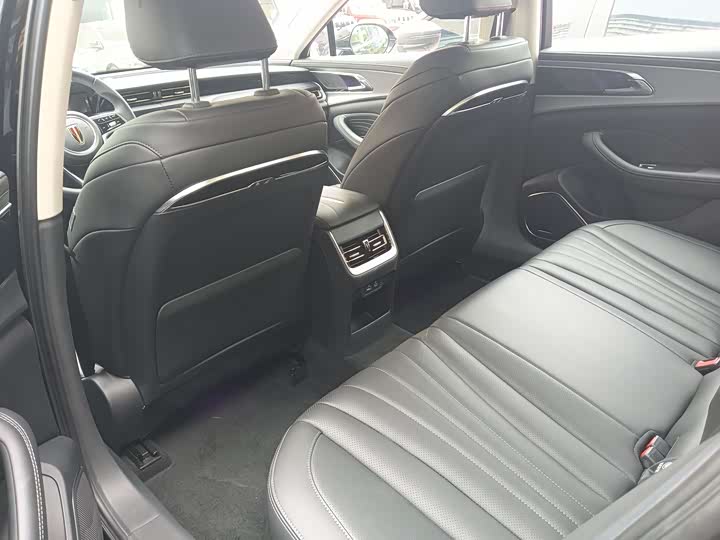 Фото 10 - Hongqi H5