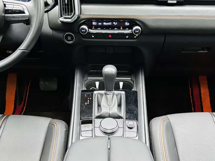 Фото 19 - Mazda CX-50