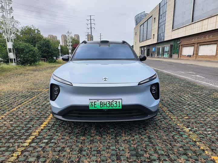 Фото 2 - Nio ES6