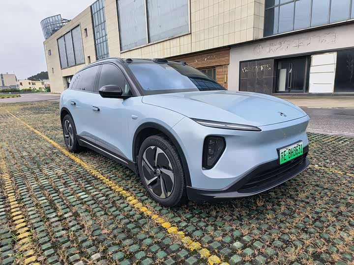 Фото 3 - Nio ES6