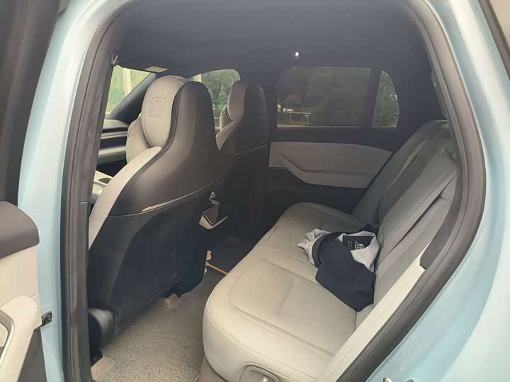 Фото 7 - Nio ES6