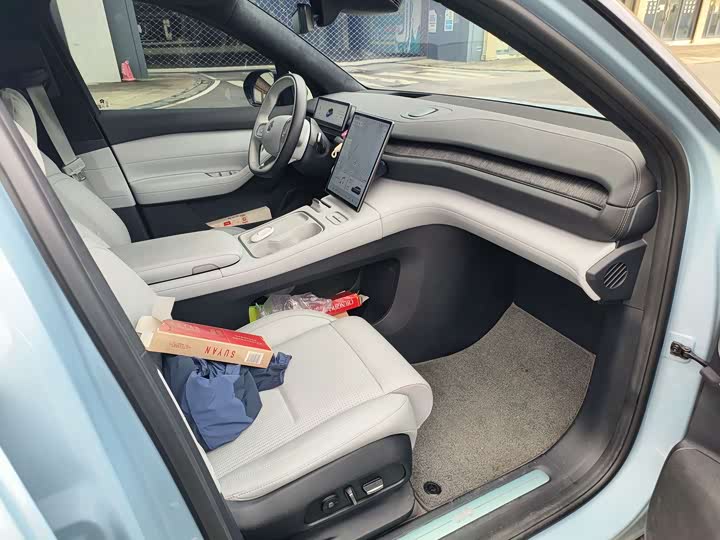 Фото 8 - Nio ES6