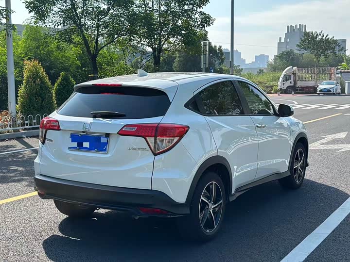 Фото 4 - Honda Vezel