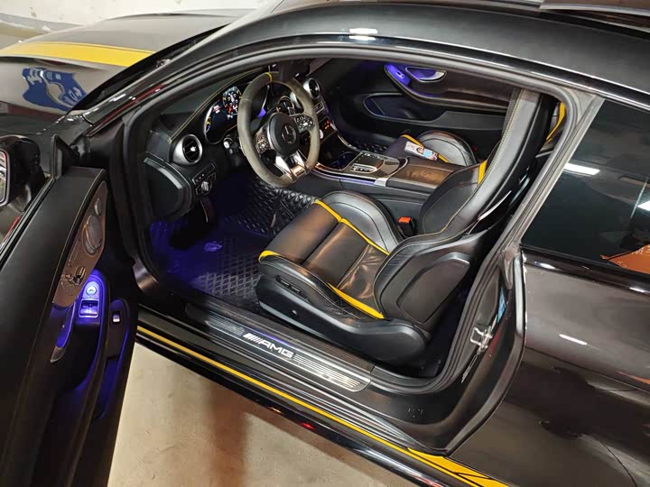 Фото 3 - Mercedes-Benz C-Class AMG