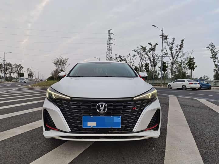 Фото 2 - Changan Eado Plus