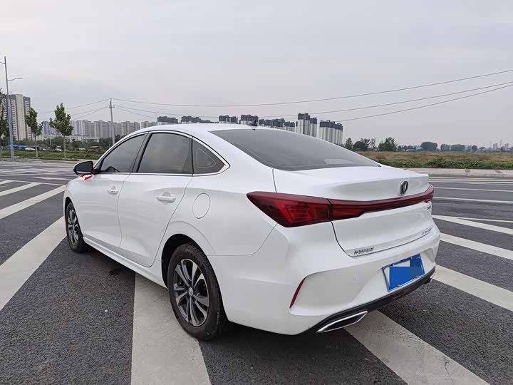 Фото 7 - Changan Eado Plus
