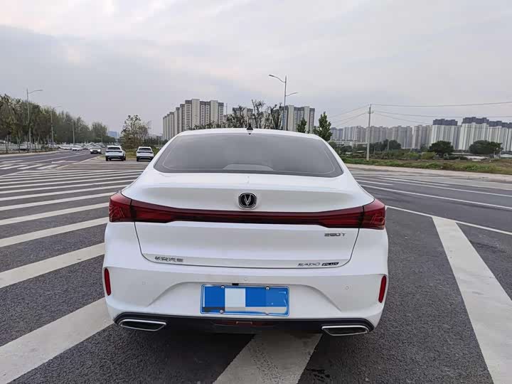 Фото 8 - Changan Eado Plus