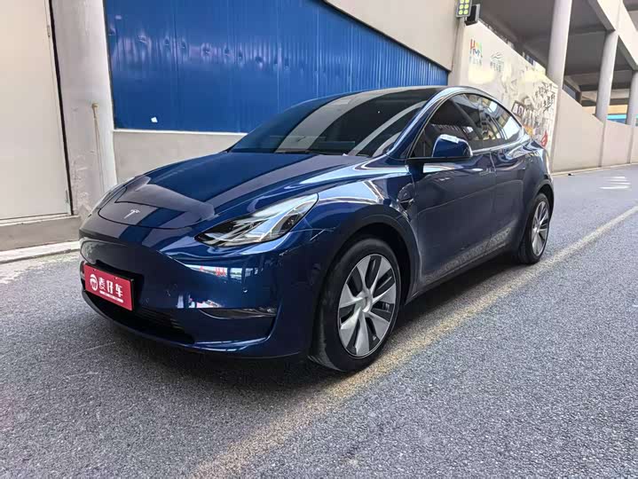 Фото 1 - Tesla Model Y