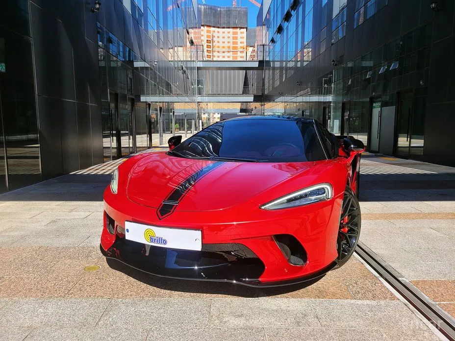 Фото 1 - McLaren GT