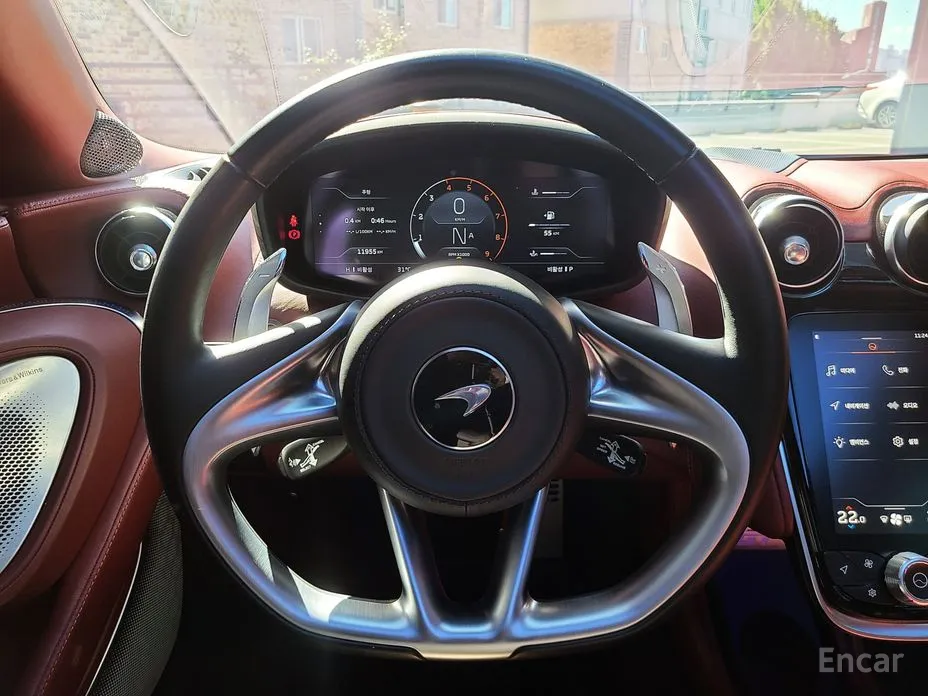 Фото 9 - McLaren GT