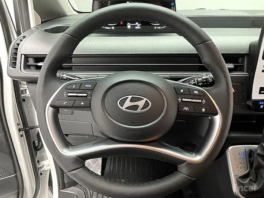 Фото 11 - Hyundai Staria