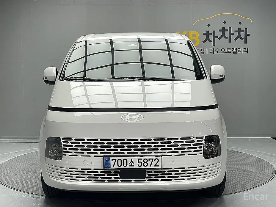 Фото 3 - Hyundai Staria