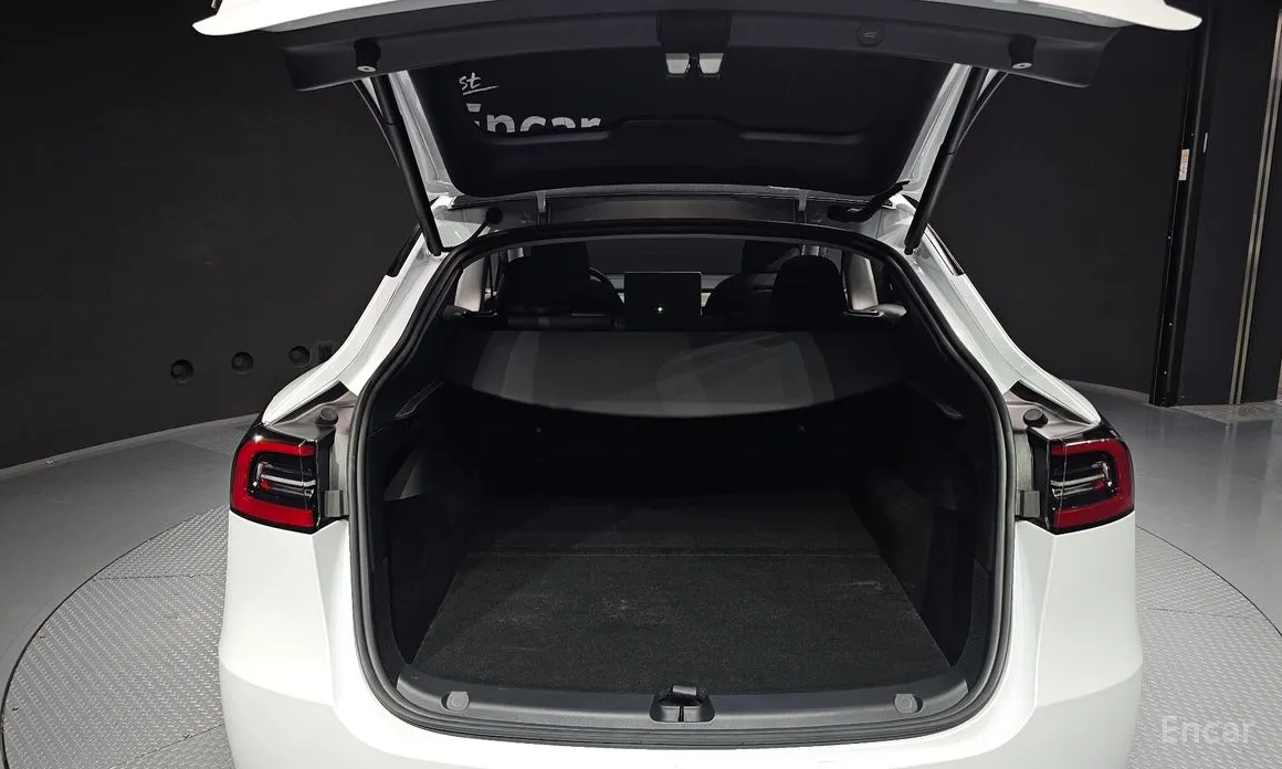 Фото 20 - Tesla Model Y