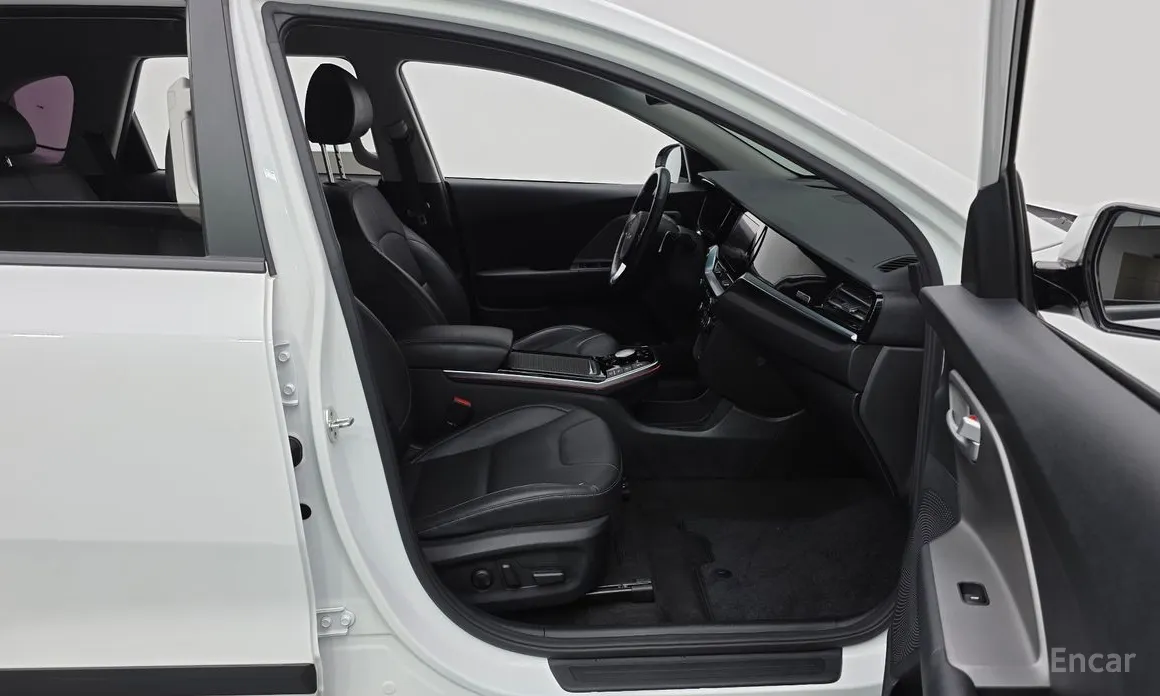 Фото 11 - Kia Niro