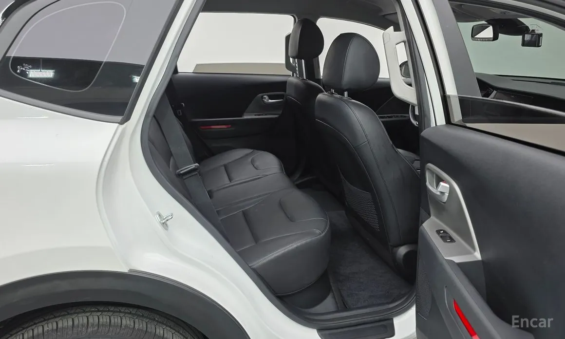 Фото 12 - Kia Niro