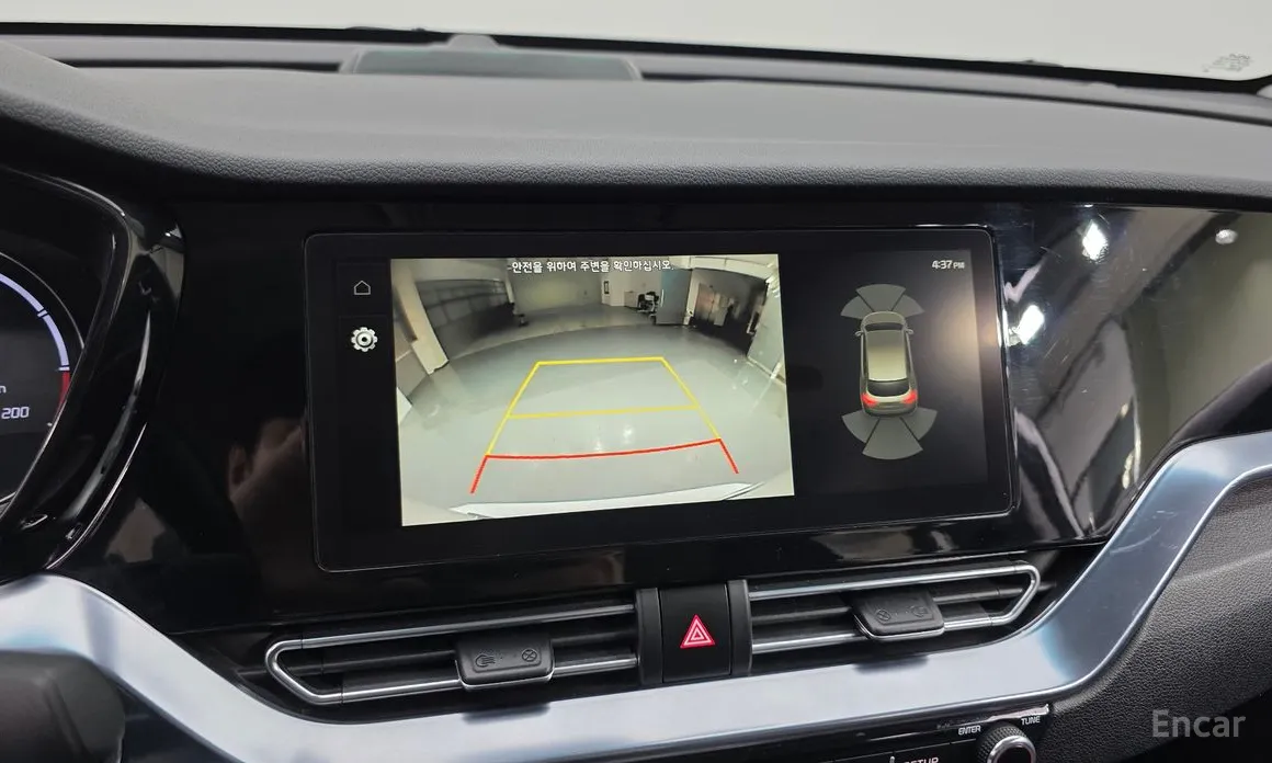 Фото 17 - Kia Niro