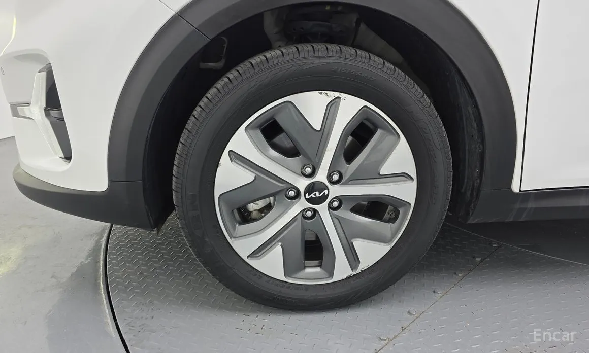 Фото 5 - Kia Niro