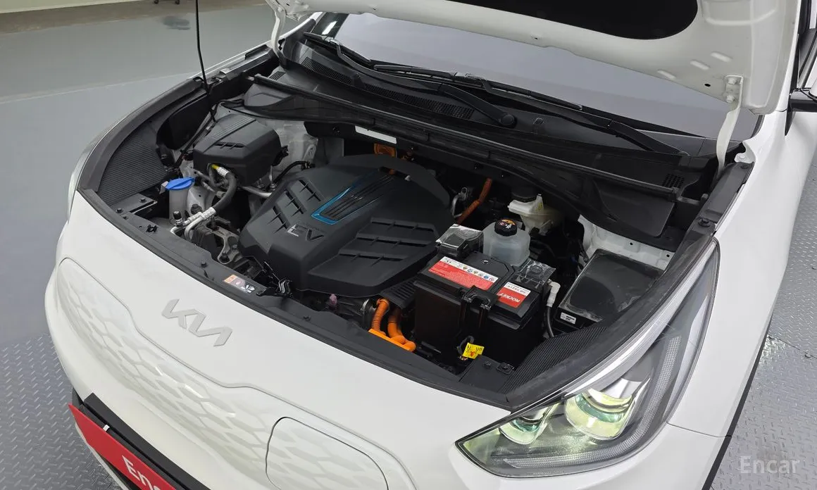 Фото 6 - Kia Niro