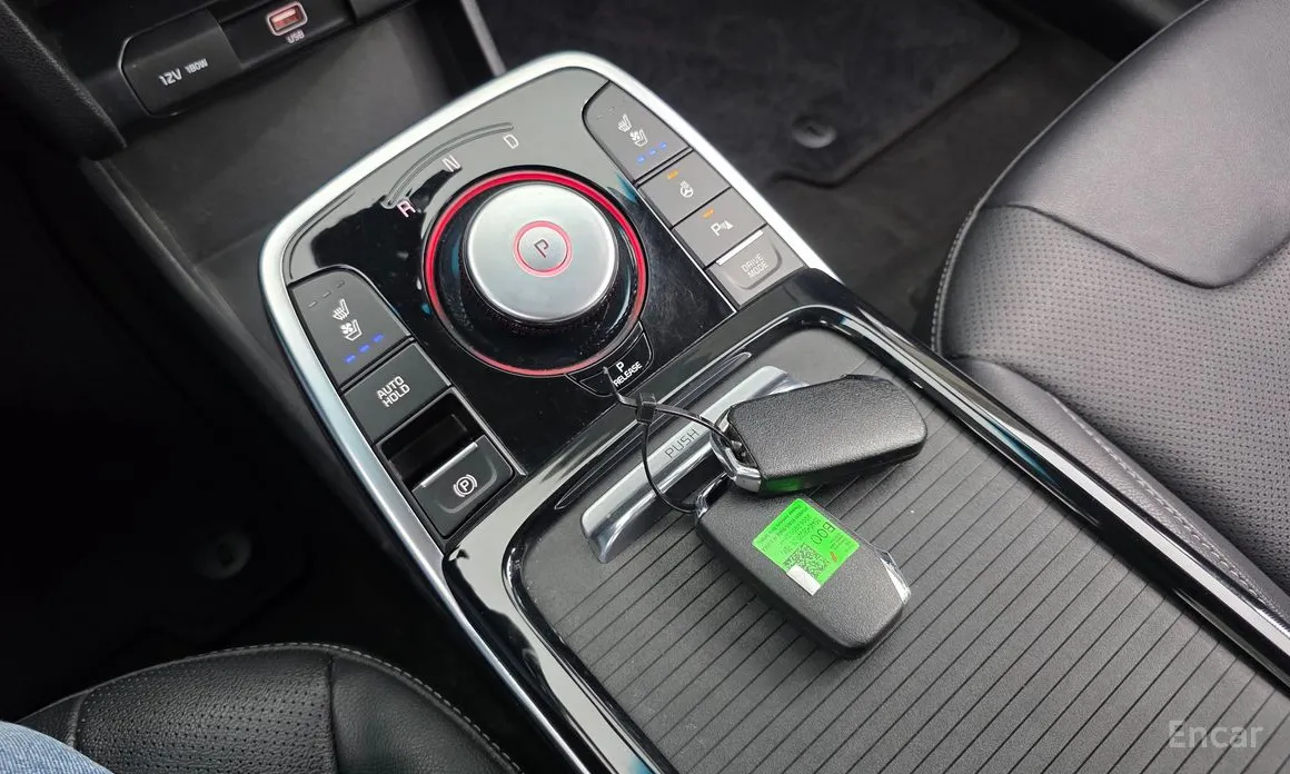 Фото 9 - Kia Niro