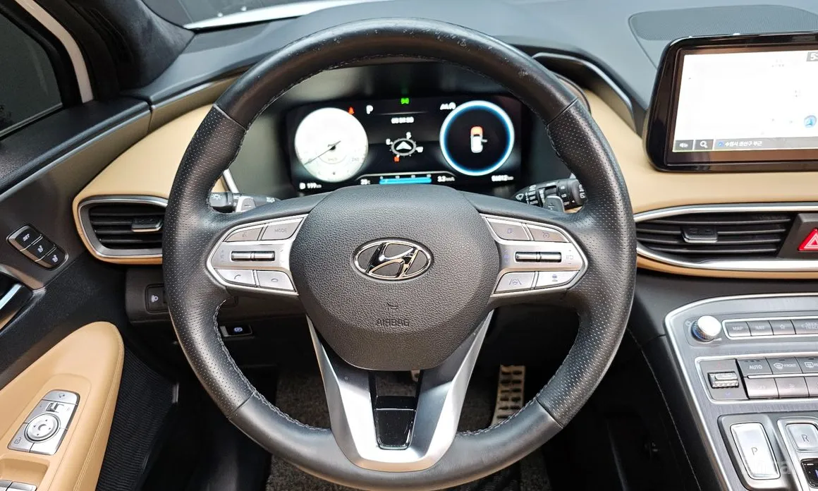 Фото 13 - Hyundai Santa Fe