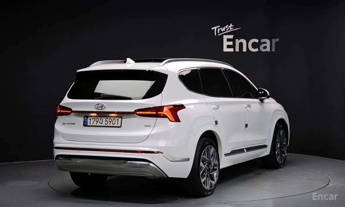 Фото 2 - Hyundai Santa Fe